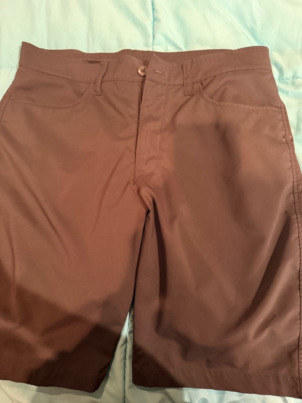 Under Armour Men's dark grey golf Flat-Front Performance Shorts